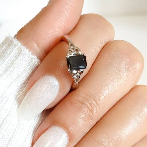 Sterling Silver Black Onyx Celtic Ring, Sterling Silver Women Ring, Love Friends - Picture 4 of 9